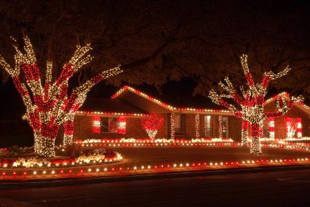 Christmas Light Installation Thumbnail